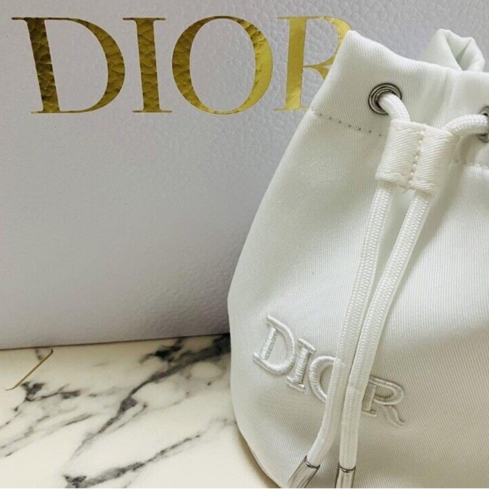 Dior Beauty beautiful authentic travel pouch 🤍
